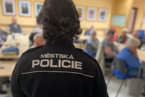 2024_Senior posel prevence_Mestska policie Ostrava_web (2)